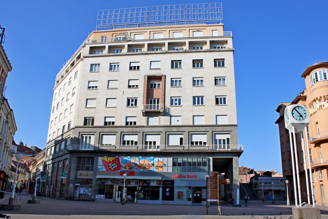 Trg bana Jelačića 3, zgrada Assicurazioni Generali sagrađena 1939. prema projektu Marcella Piacentinija